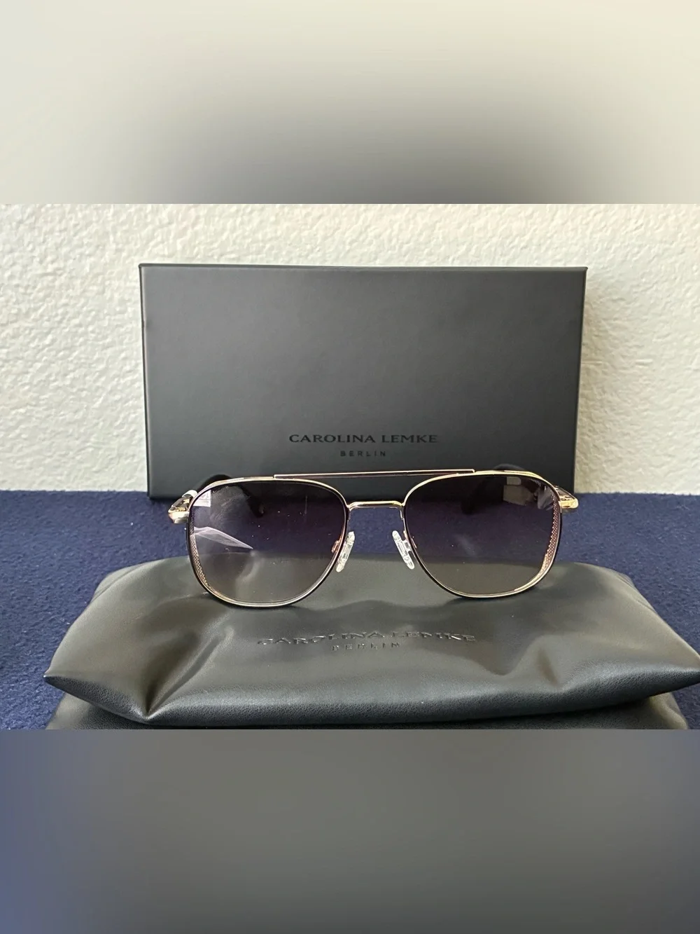 Carolina Lemke Carlos Black Gold 53-19/140 + Premium Luxury Case